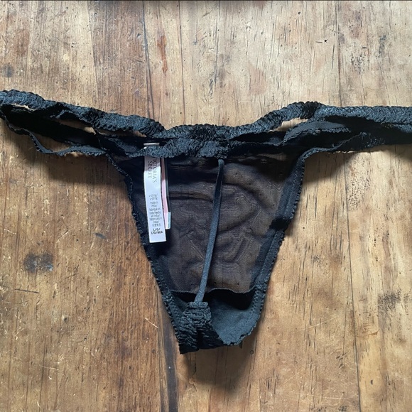 Victorias Secret Strappy Ruffle V-String Thong - Picture 3 of 6